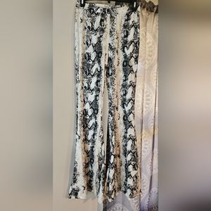 Stretchy Flared leg pants, Size M.